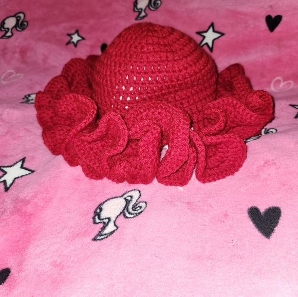 Crochet Rufflehats - Picture 4 of 10